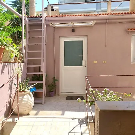 S For Studio - Detached, Close To Center Apartament